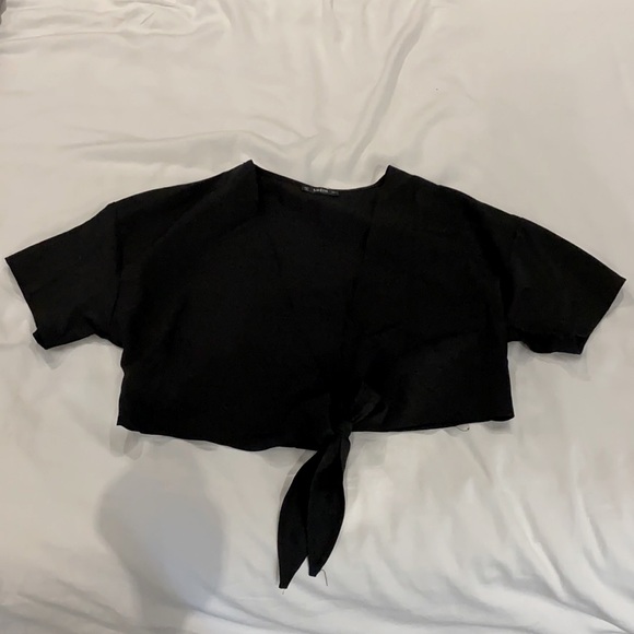 Tie-front short sleeve crop top - Picture 2 of 2